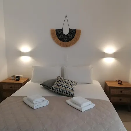 Zefyros Aparthotel 3*