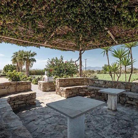 Zefyros Apartahotel