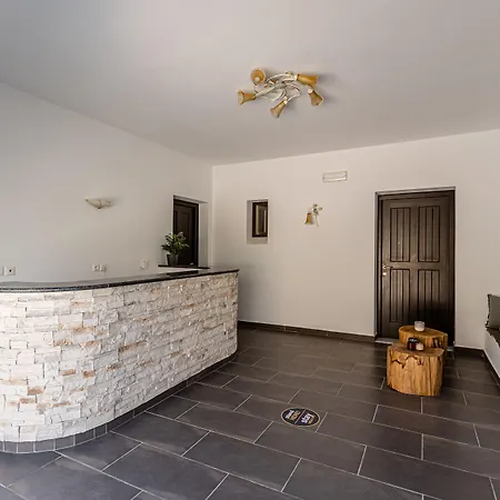 Zefyros Apart Otel Pláka