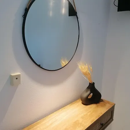 Zefyros Aparthotel 3*